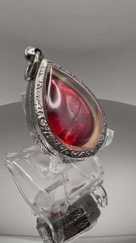 AMULETO OCCHIO DEL NAGA DI SRINAGAR ROSSO